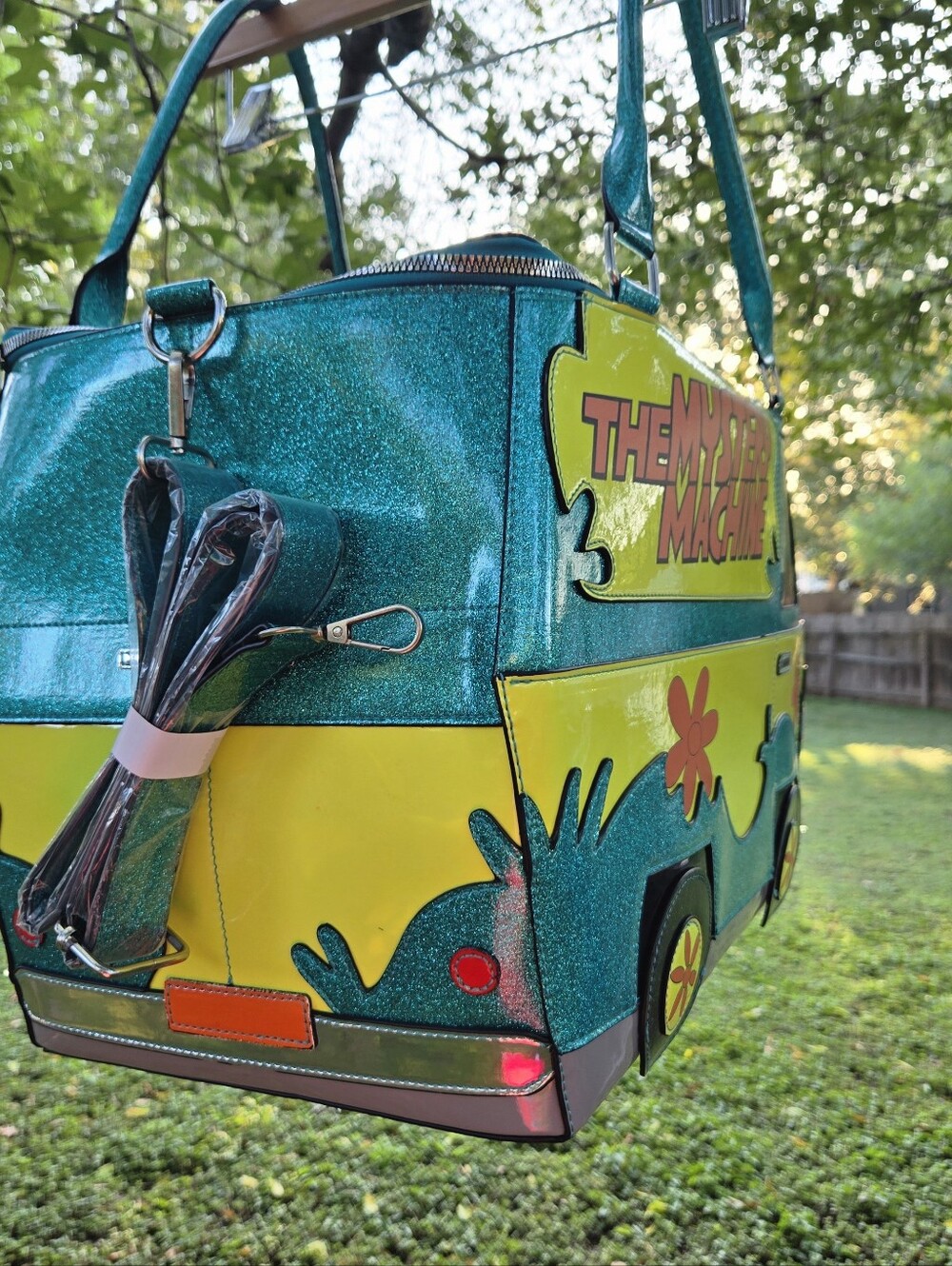 Dolls Kill Scooby-Doo Mystery Machine Weekender Duffel Bag Rare EUC Read - Picture 12 of 17
